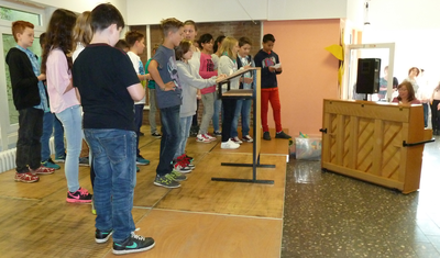 Klasse 6e mit Musiklehrerin Frau Winkler